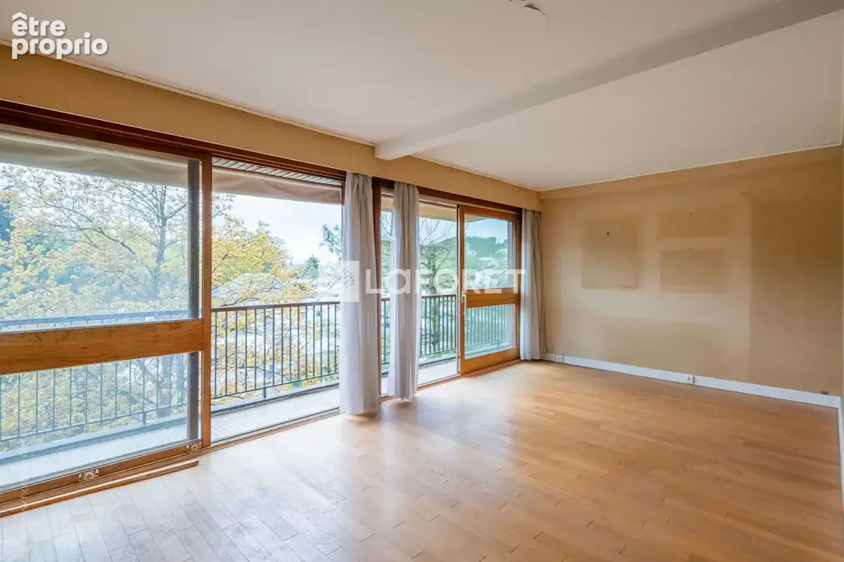 Appartement à LA CELLE-SAINT-CLOUD