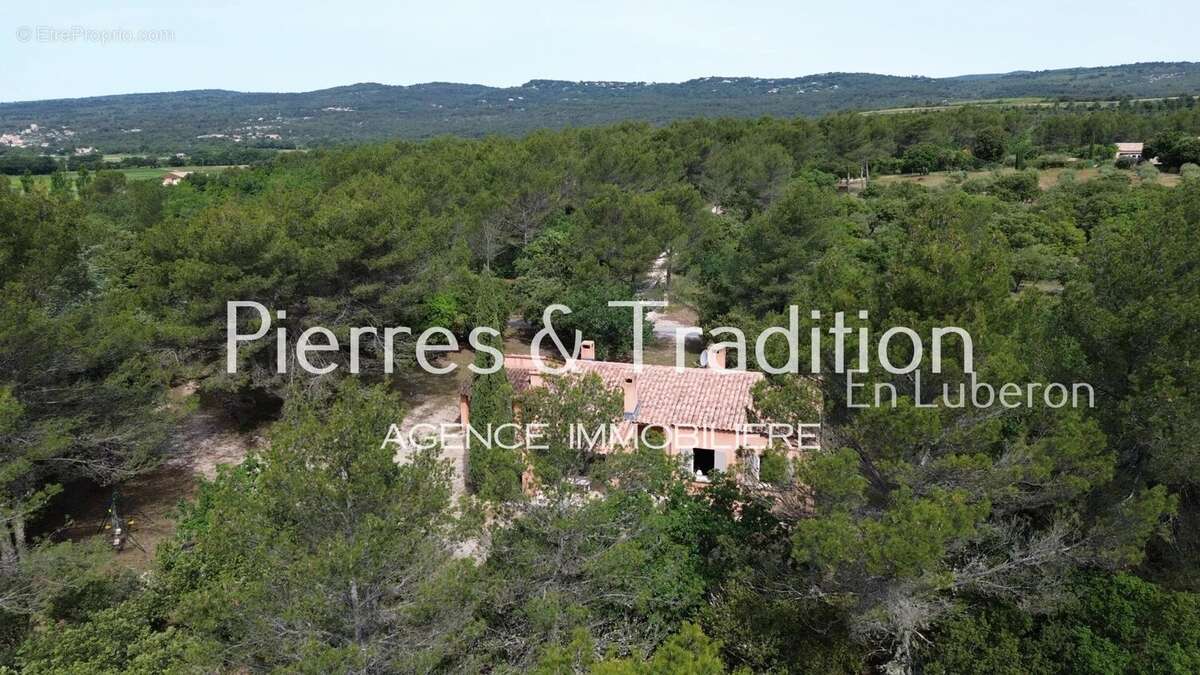 Maison à ROUSSILLON