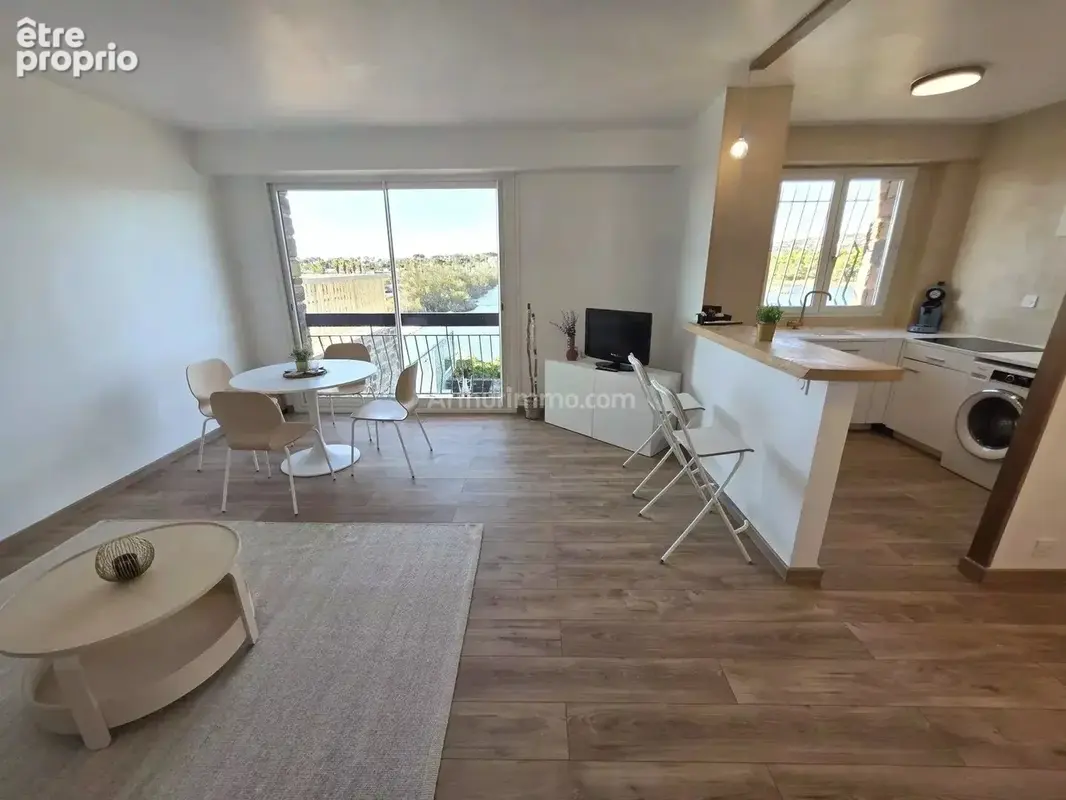 Vente Appartement (83370) 270 000ï¿œ - photo 8