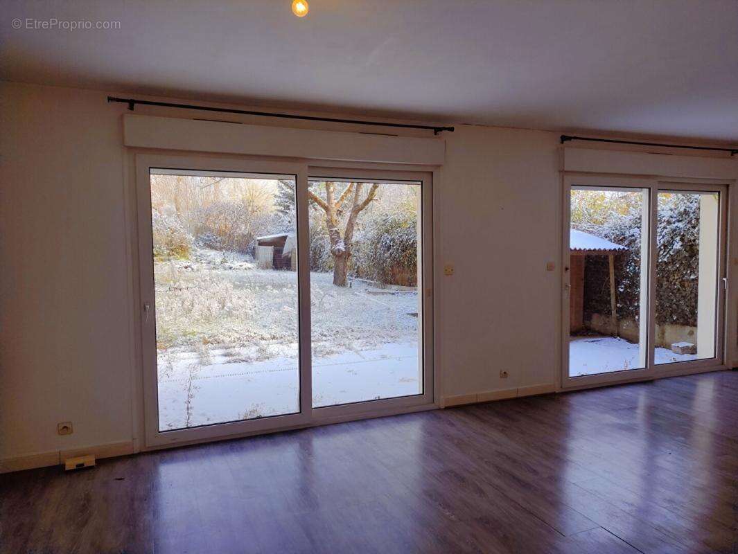 Maison à SAINTE-MAURE-DE-TOURAINE