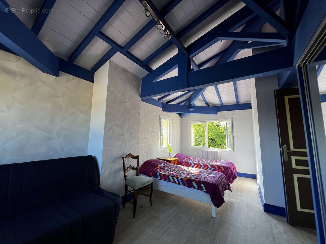 Maison à SAINT-PIERRE-DE-MONS