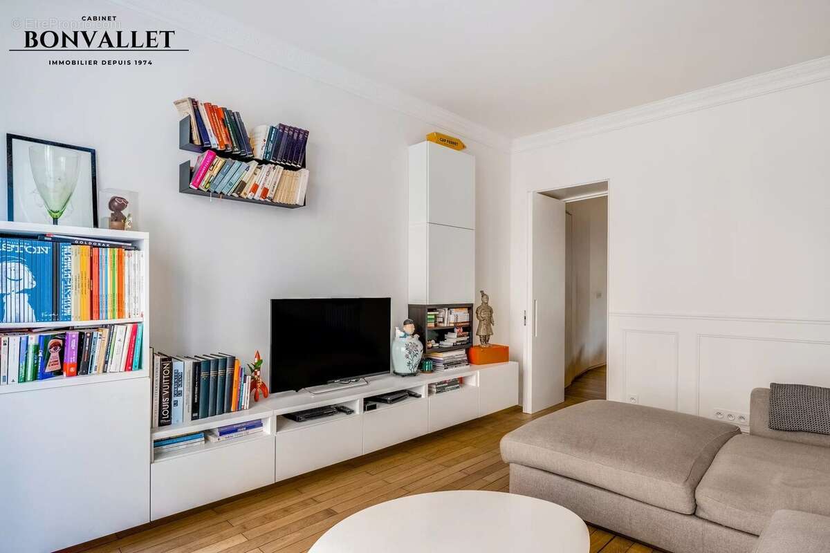 Appartement à PARIS-15E