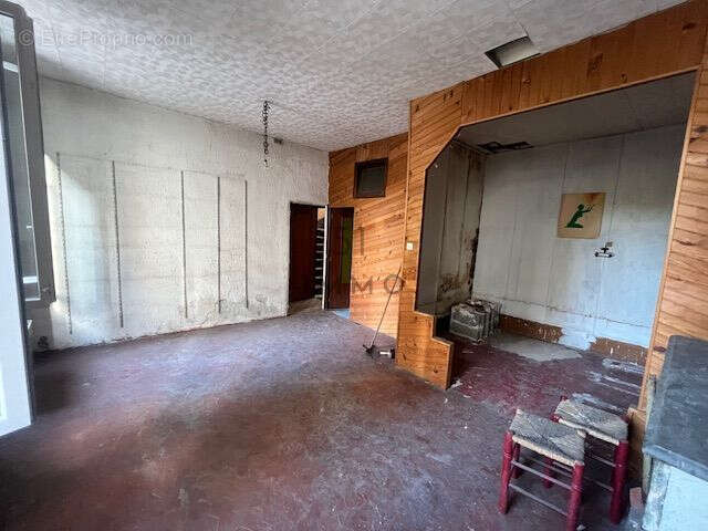 Appartement à MARSEILLE-4E