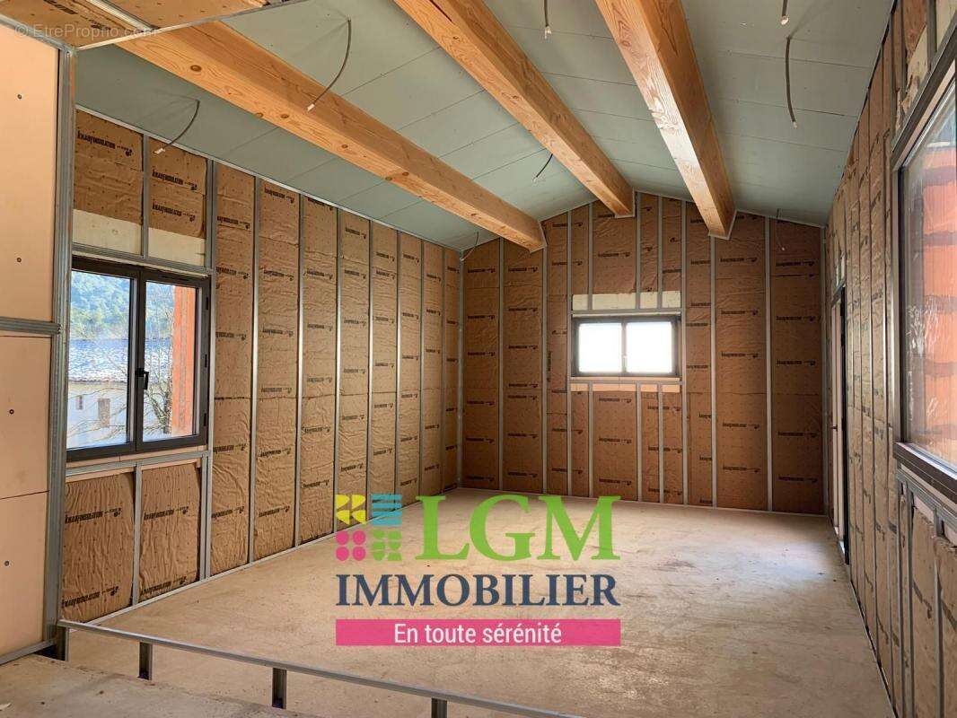 Maison à SAINT-JEAN-DU-PIN