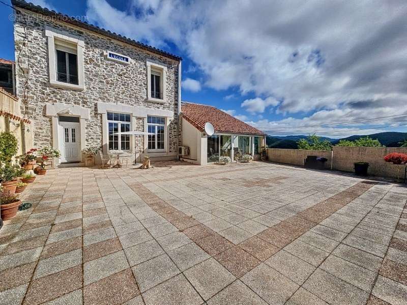 Maison à LA LIVINIERE