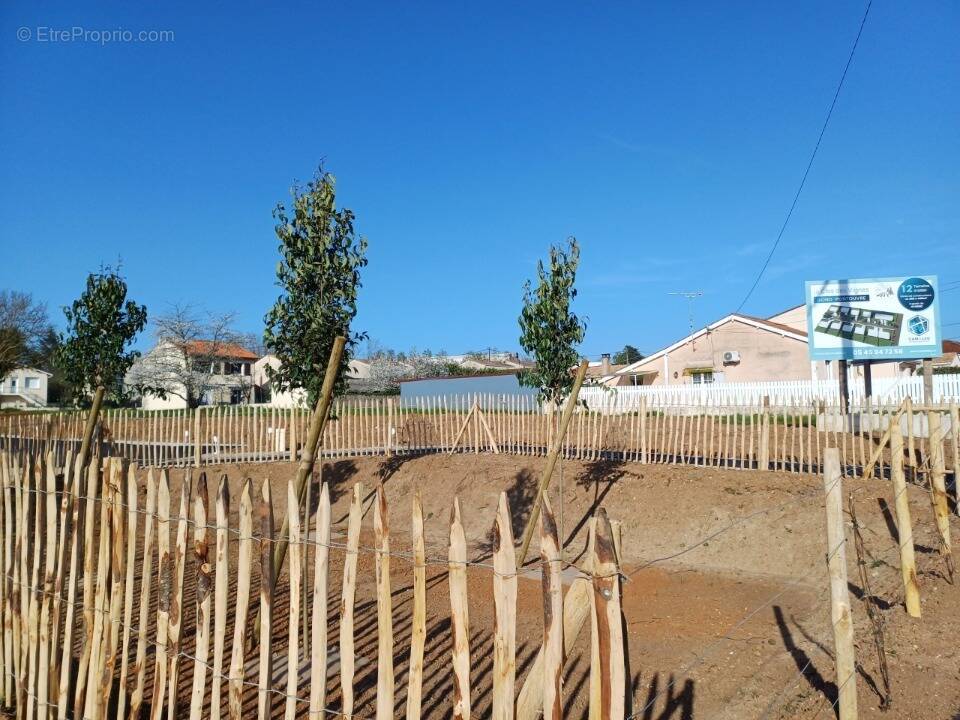 Terrain à GOND-PONTOUVRE
