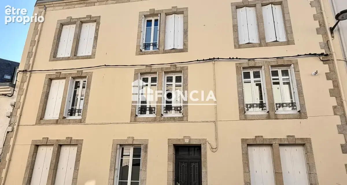 À VENDRE – T3 de 58 m² en centre-ville avec stationnement privatif ! - photo 1