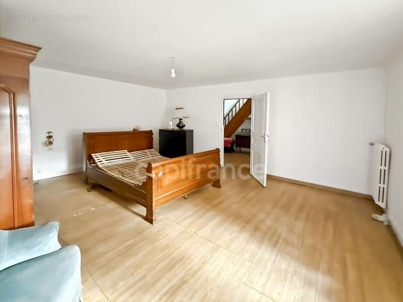 Maison à LE RELECQ-KERHUON