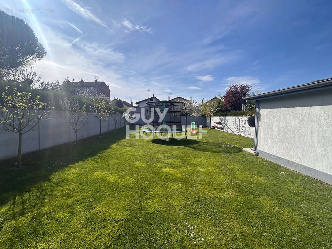 Maison à LES PAVILLONS-SOUS-BOIS