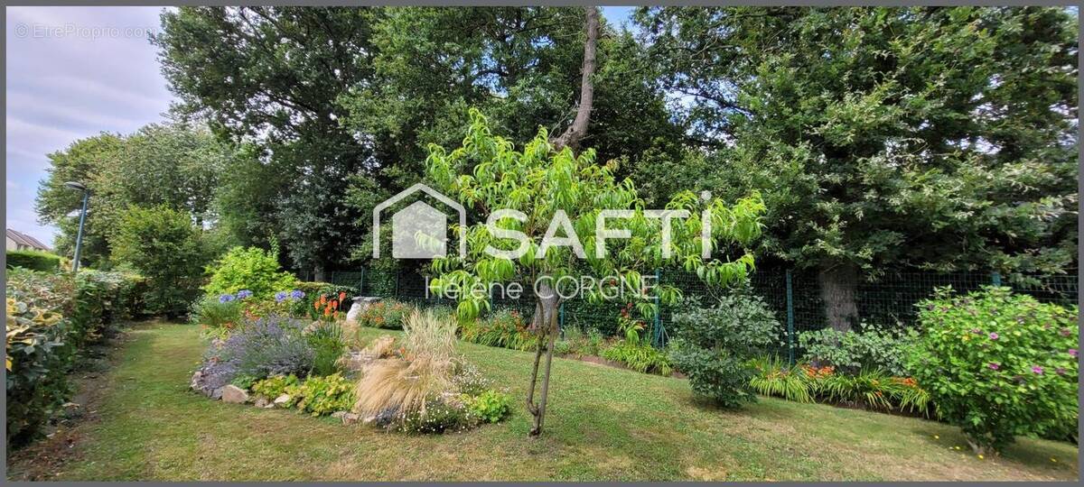 Photo 1 - Terrain à MARTIGNE-FERCHAUD