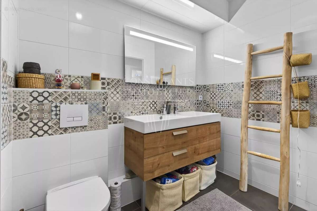 Appartement à ISSY-LES-MOULINEAUX