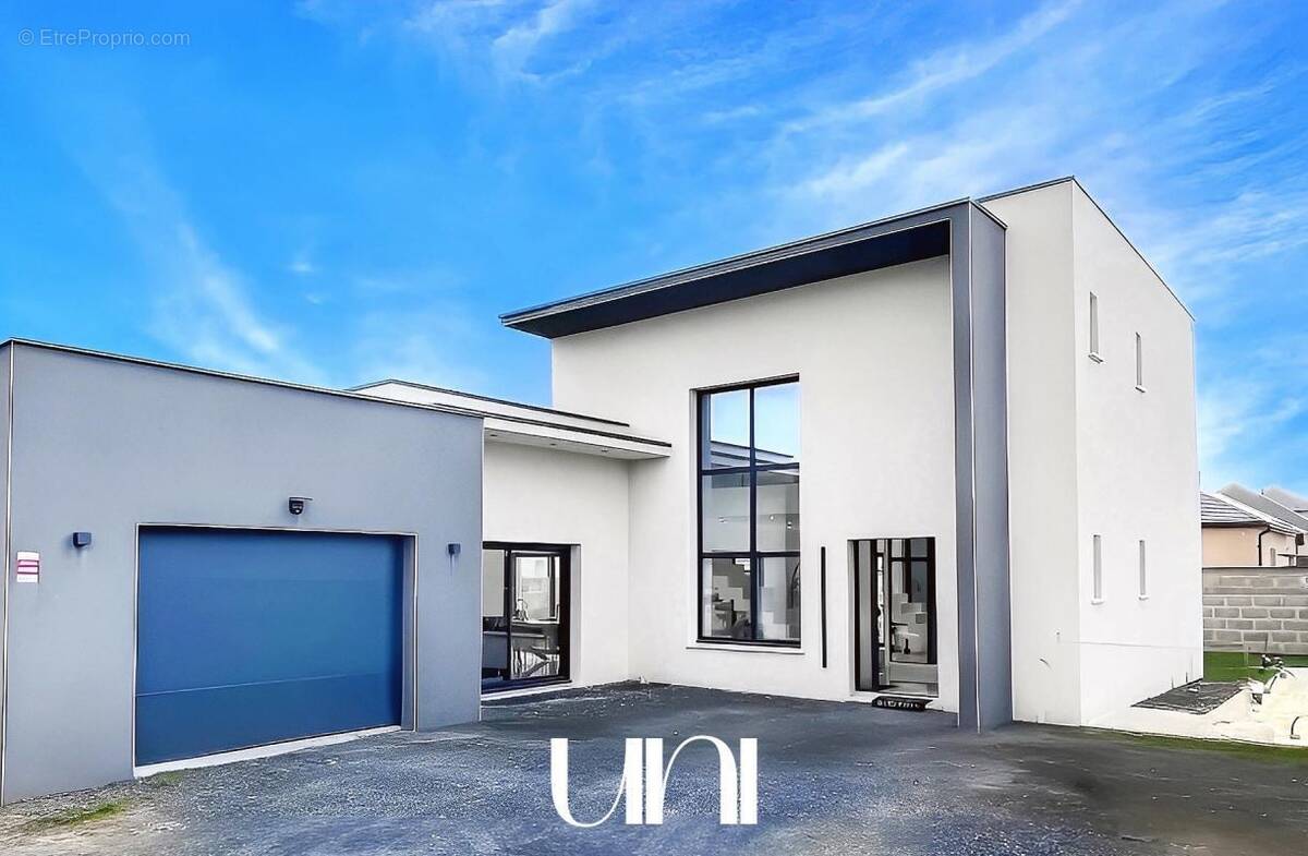 Maison à CHICHEBOVILLE