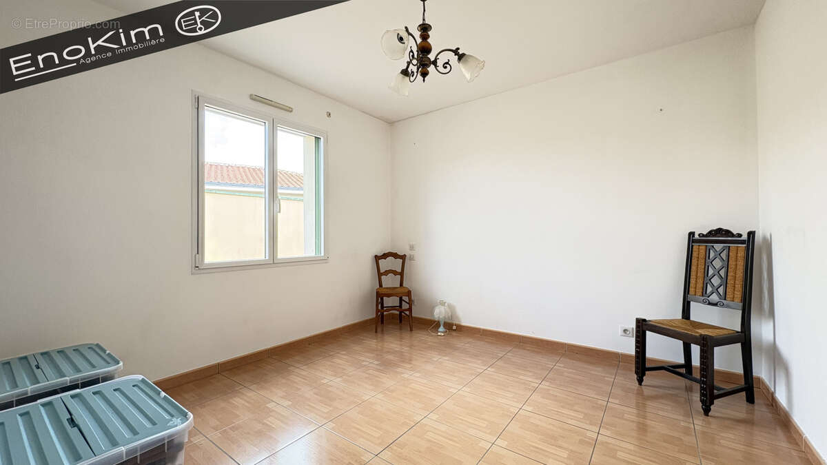 Maison 118m2 à Avrille sur une parcelle de 481m2 - photo 5