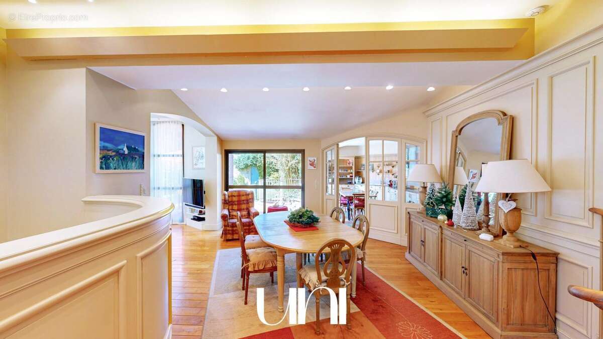 Maison 6 pièces de 350 m2  - CAEN - photo 6