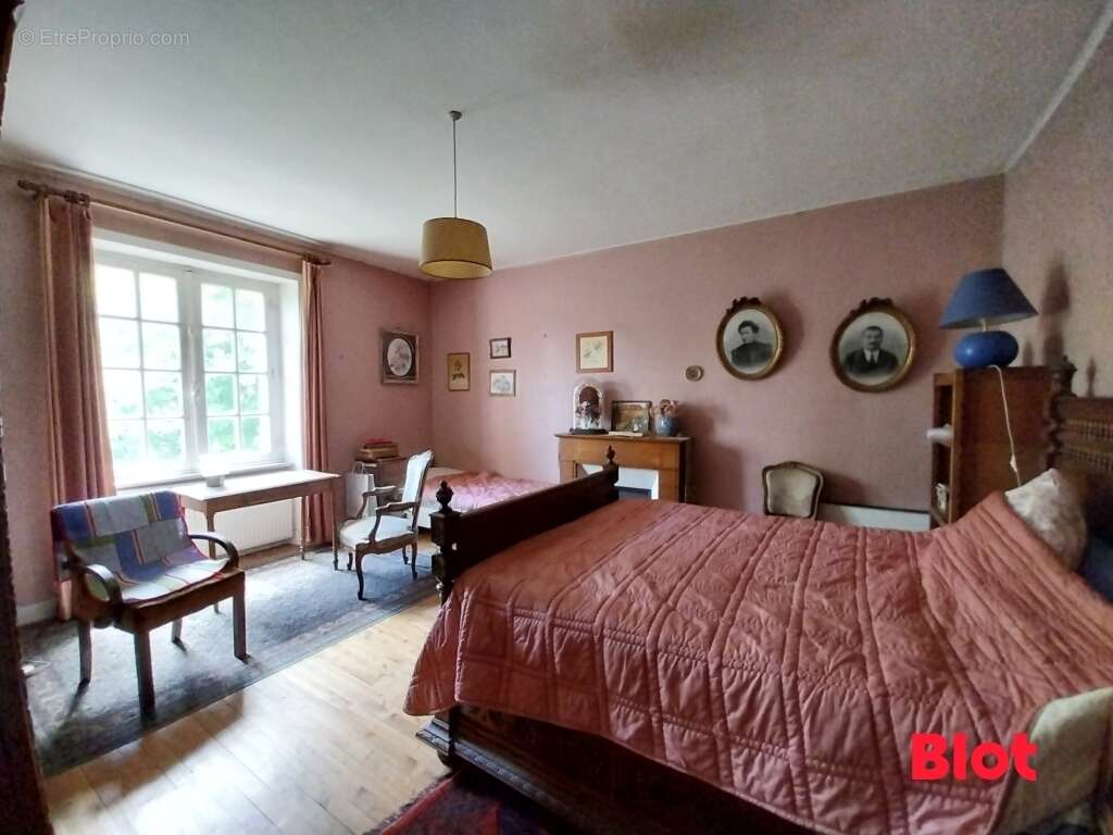 Maison à CHATEAUNEUF-D'ILLE-ET-VILAINE