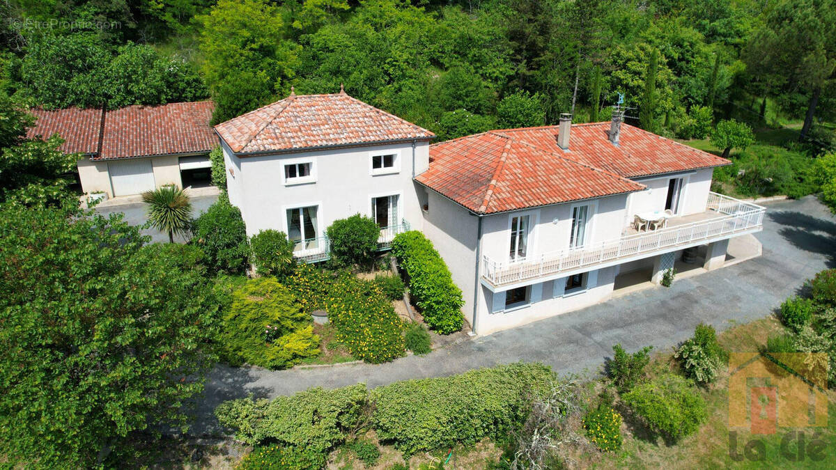 Maison à SAINT-JEAN-DE-THURAC