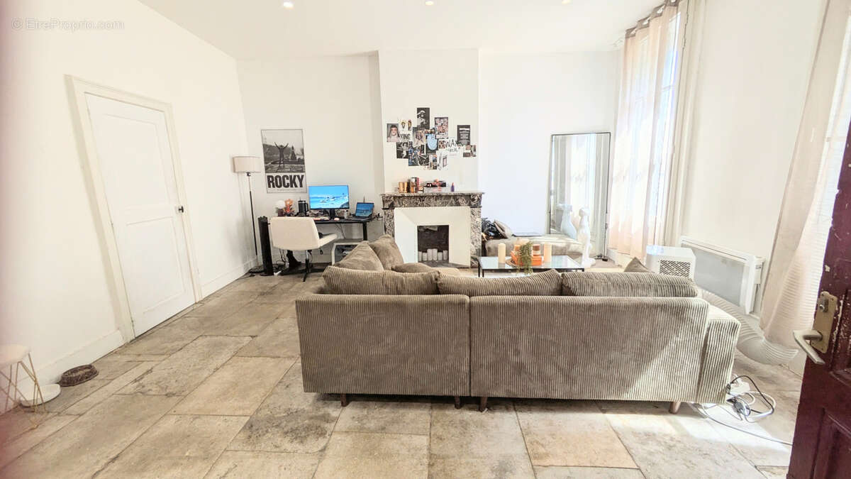 T3 de prestige avec balcon vue Jardin double destination BUREAU ou  RESIDENTIELLE - photo 4