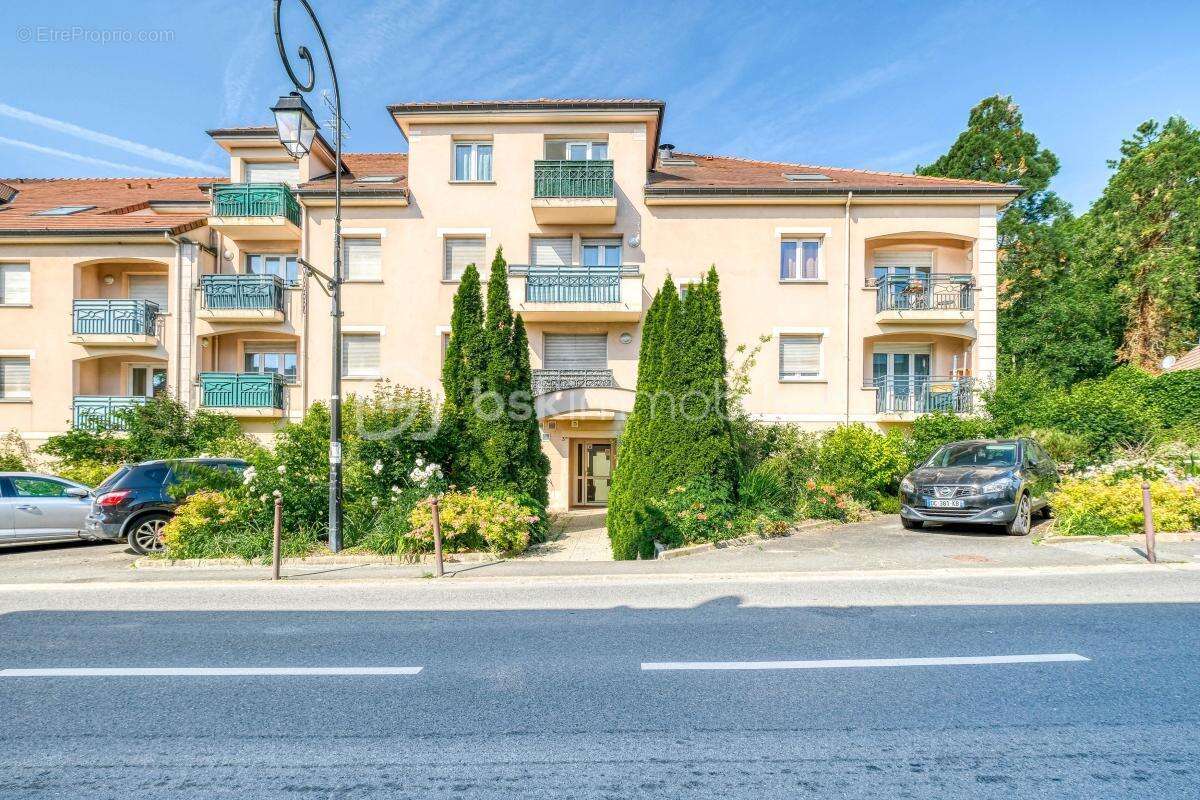 Appartement à CLAYE-SOUILLY