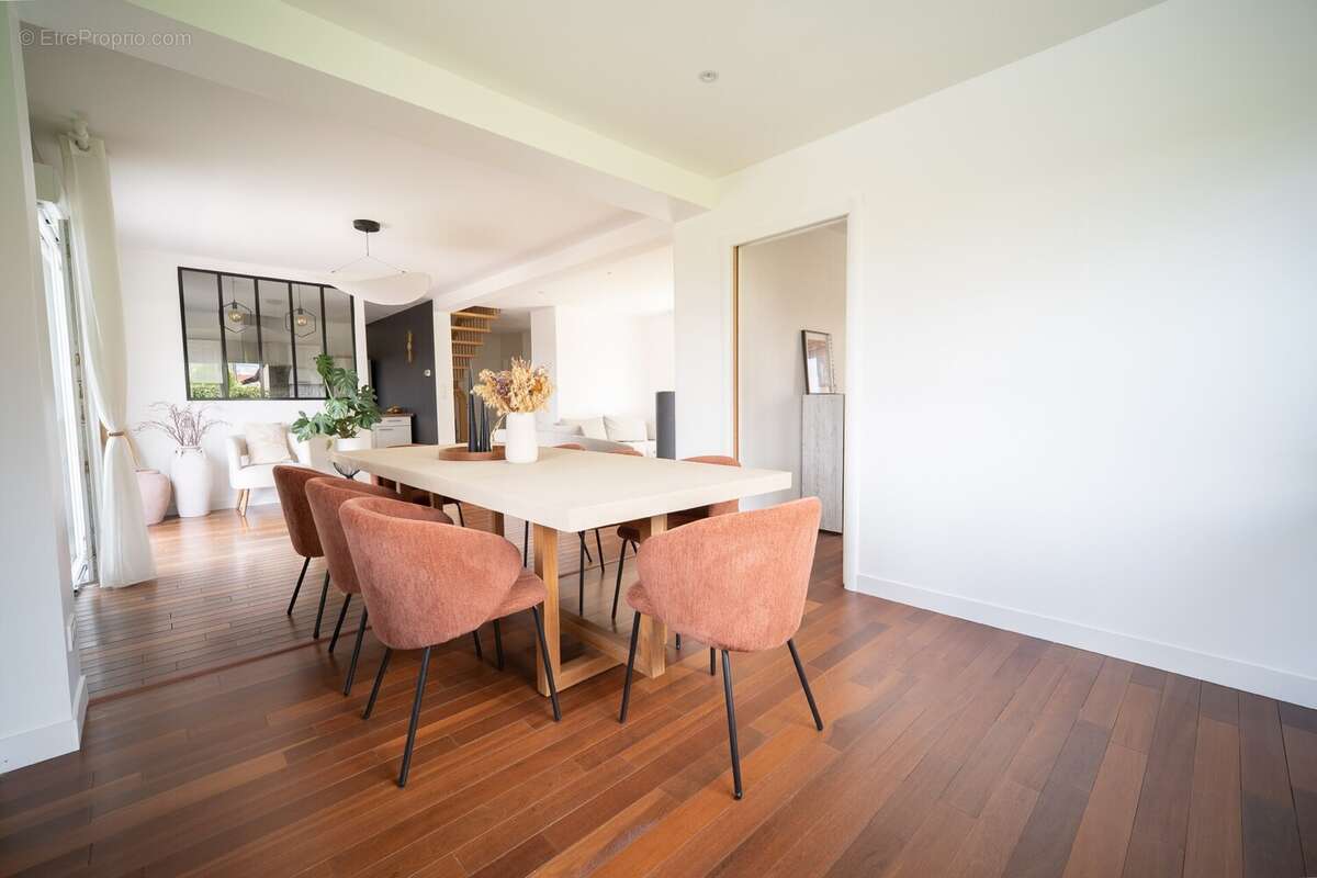 Maison 148 m² à Velaine-En-Haye  - photo 4