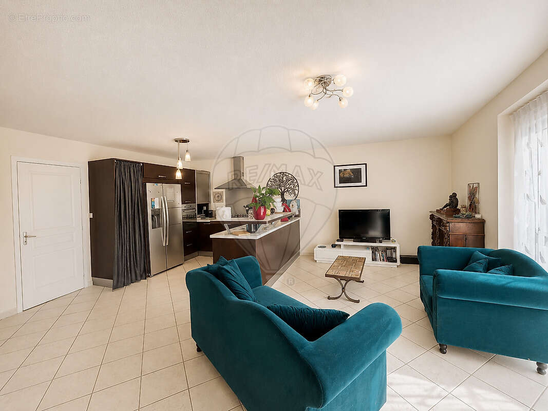 Appartement à LES CHERES