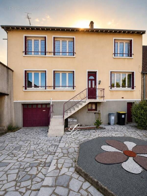 Maison à JUIGNE-SUR-SARTHE