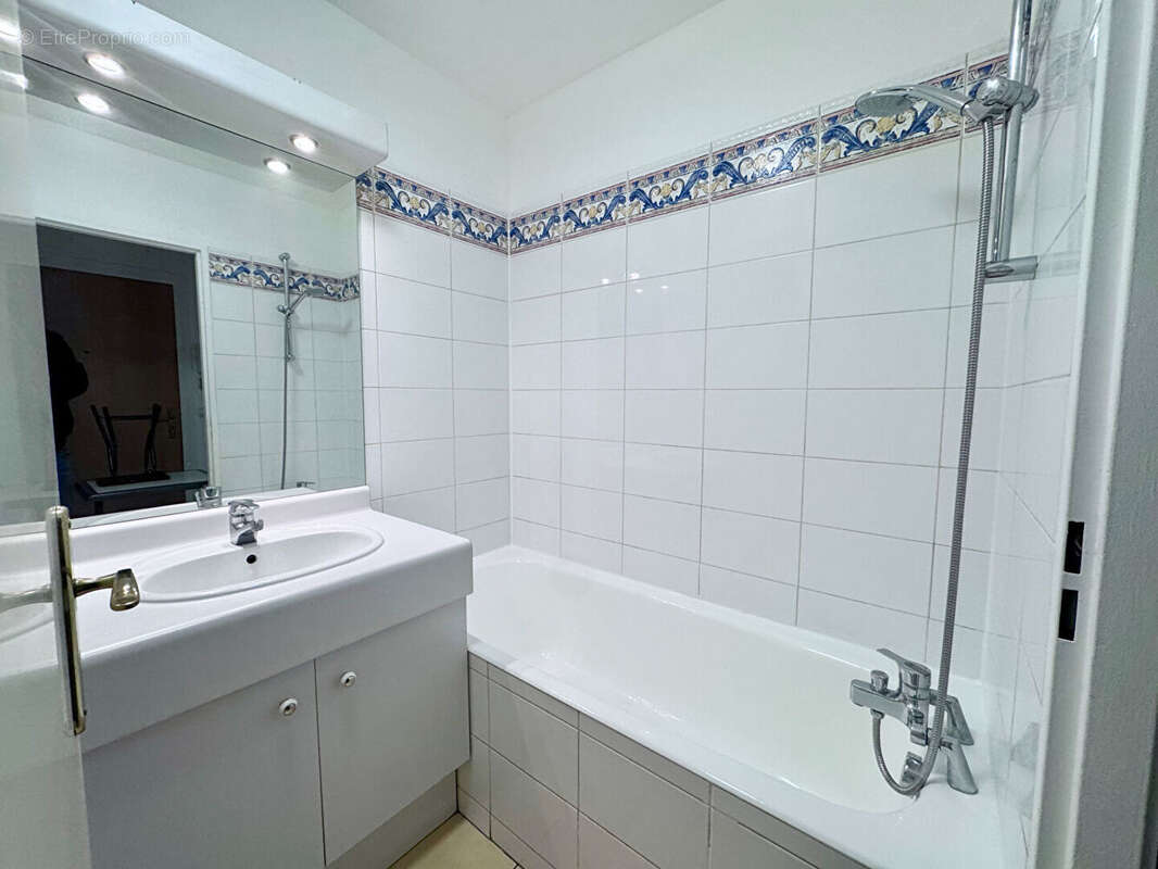 Levallois - studio - 230 000  fai - photo 7