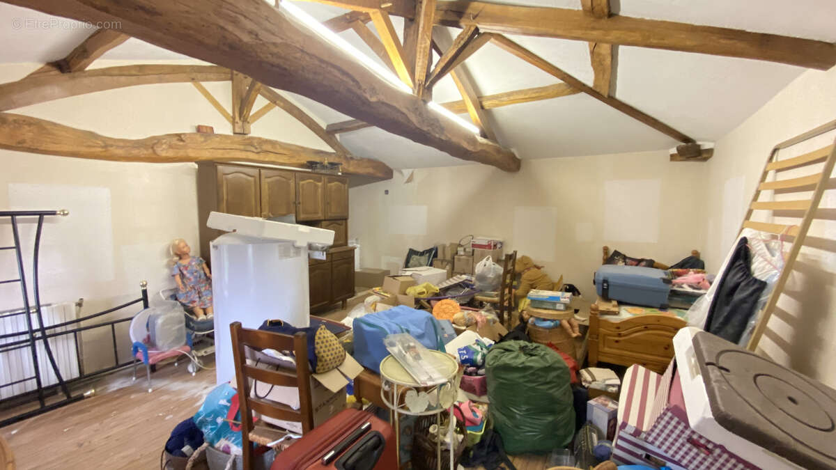 Maison à CHAMPAGNOLLES