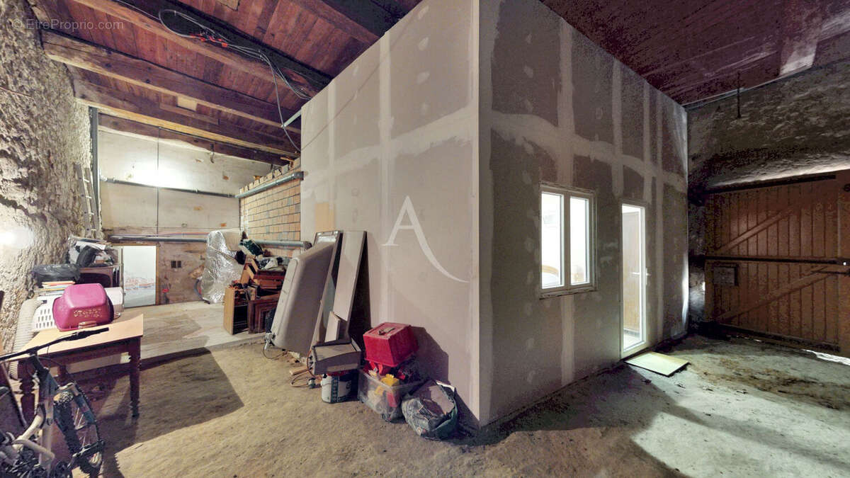 Maison à THEZAN-DES-CORBIERES