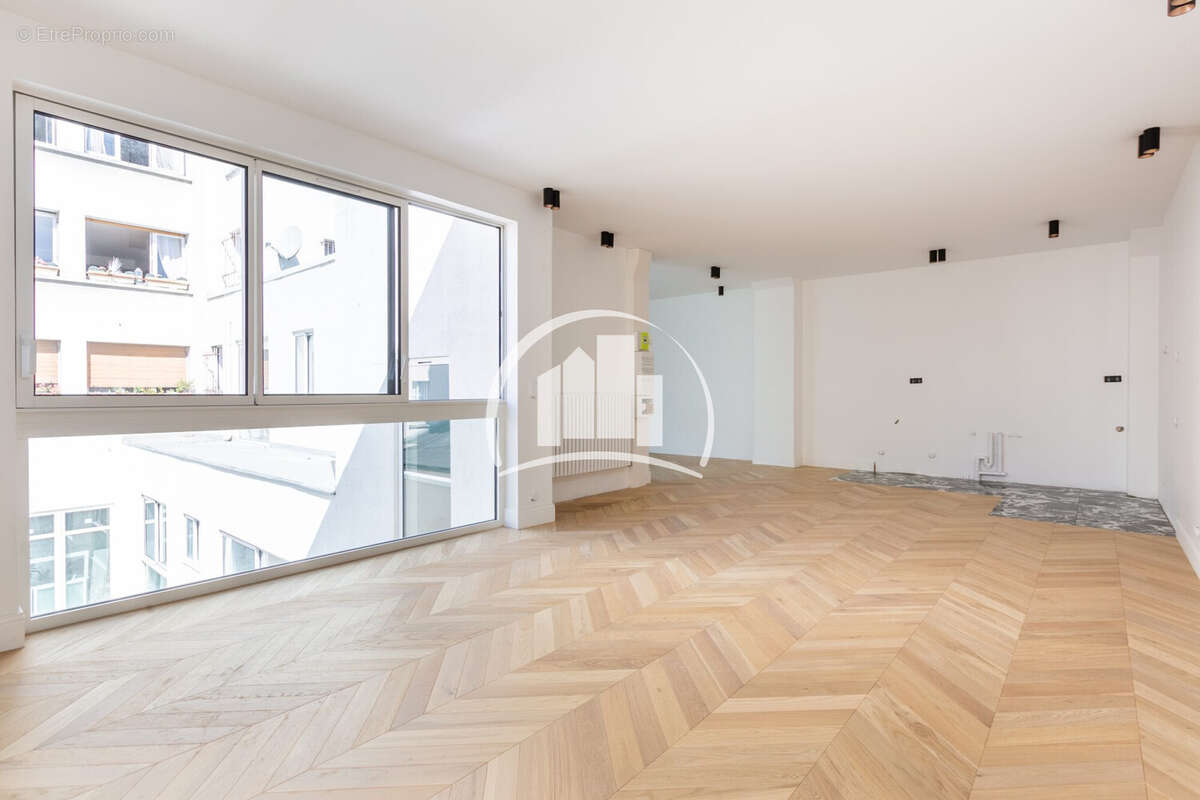 Appartement 78 m² à Charenton-Le-Pont  - photo 2