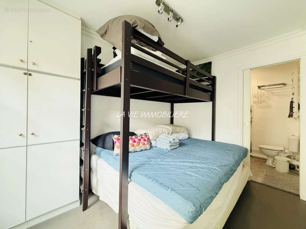 Appartement à PARIS-1E