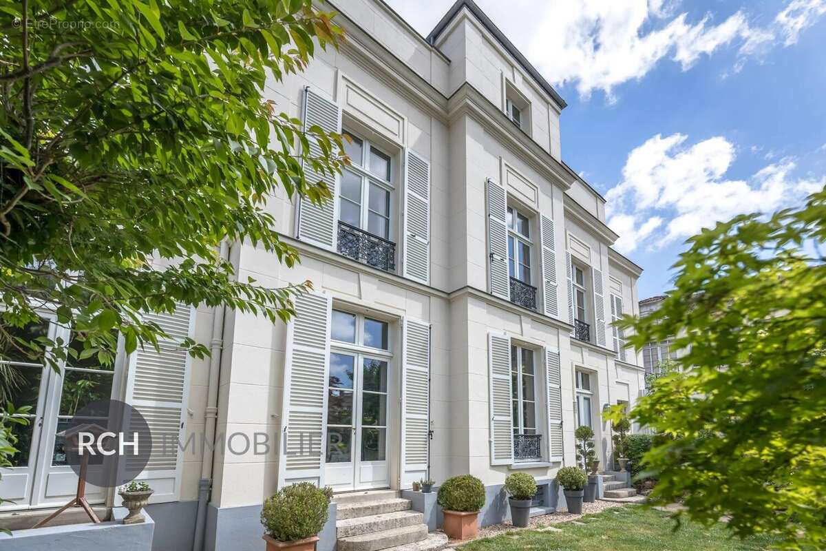 Maison à MONTFORT-L'AMAURY