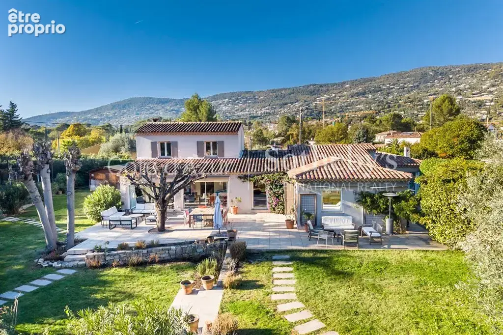 Peymeinade, villa avec vue dégagée sur Cabris, 7 suites, piscine et équipements loisirs - photo 2