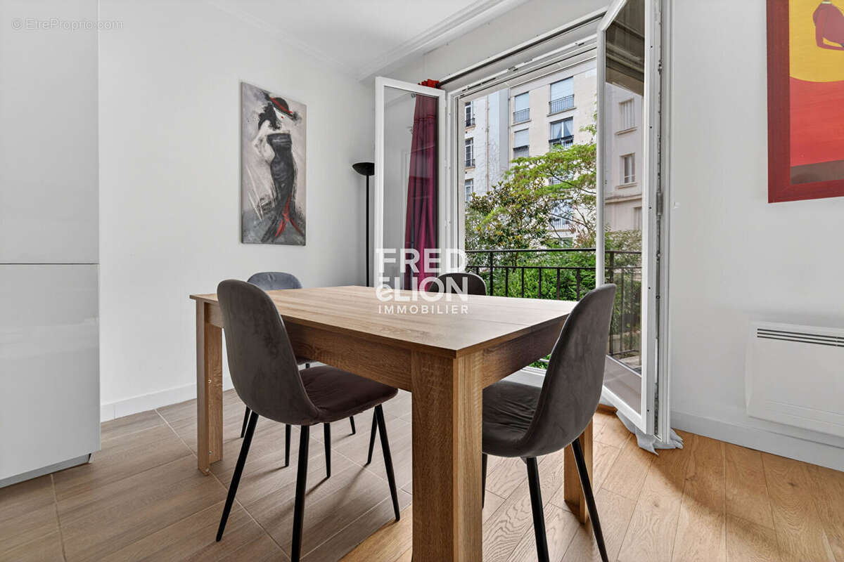 Appartement à NEUILLY-SUR-SEINE