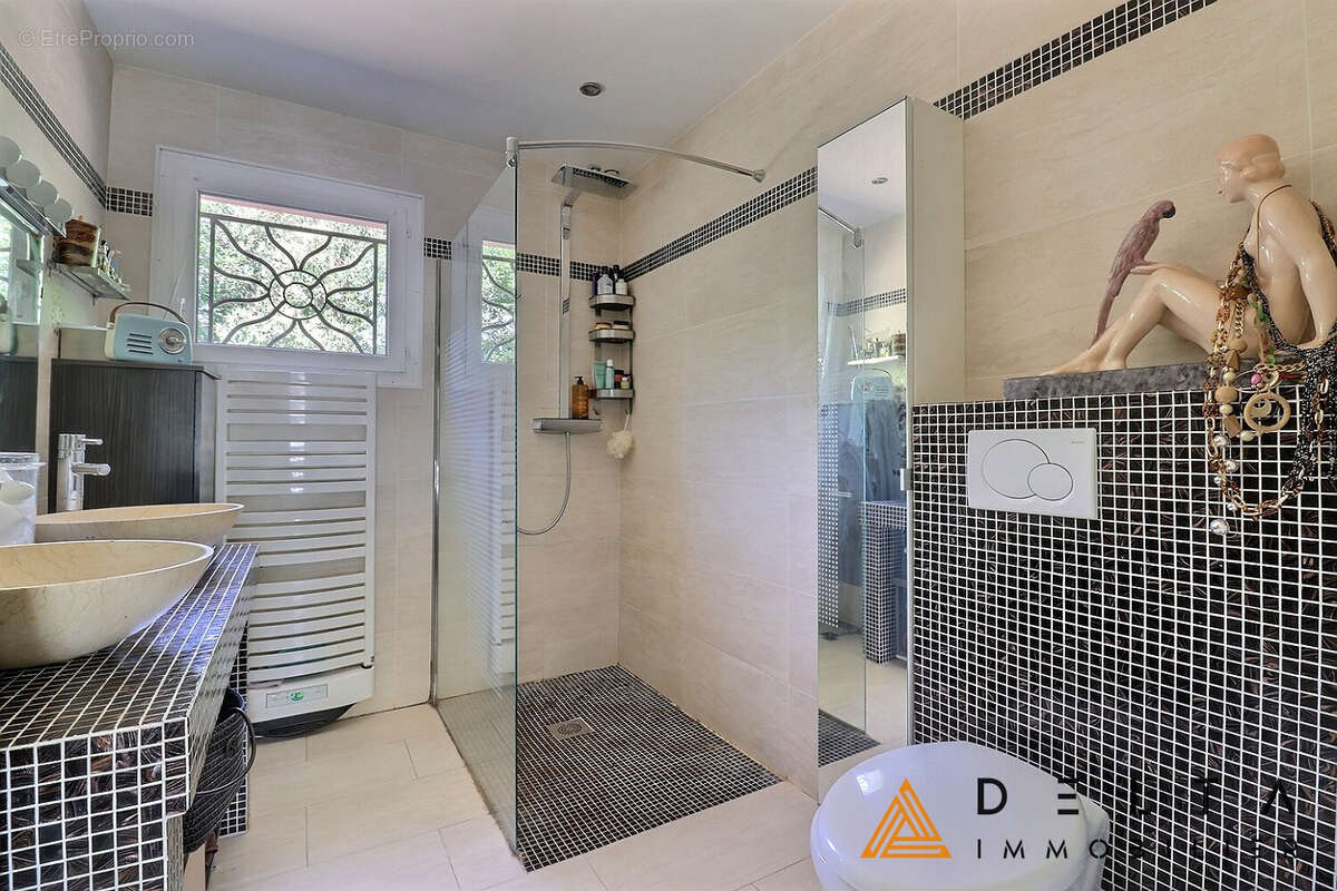 Maison 185 m² sur terrain de 1502 m² avec piscine - photo 14