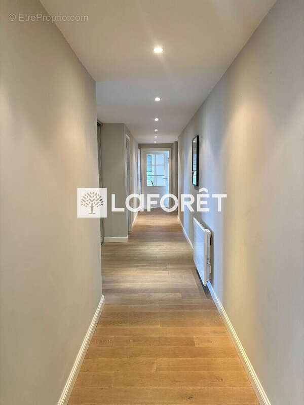 Appartement Merignies 4 pièce(s) 148 m2 - photo 8