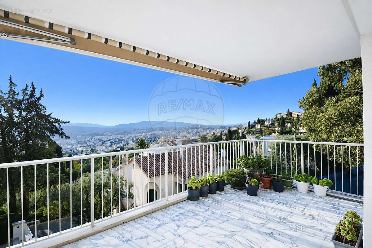 Appartement à LE CANNET