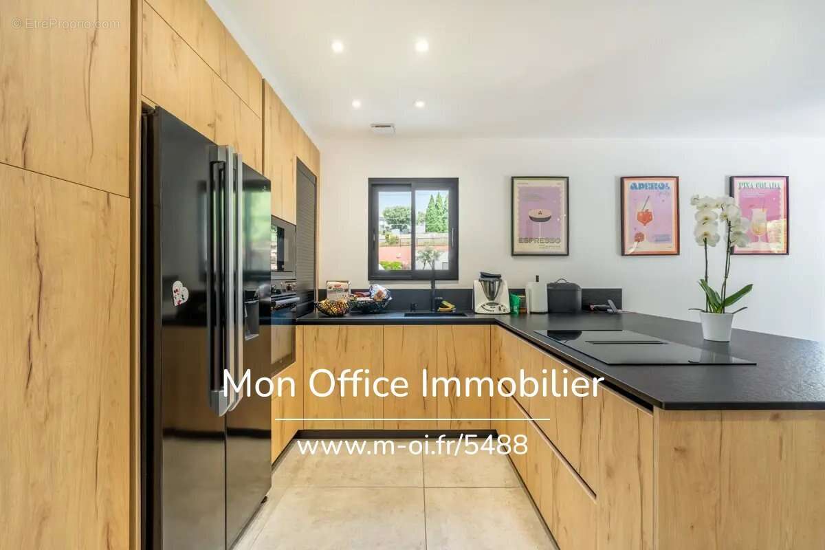 Maison à SAINT-CYR-SUR-MER