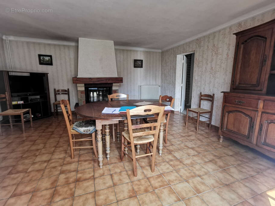 Maison à HUISMES
