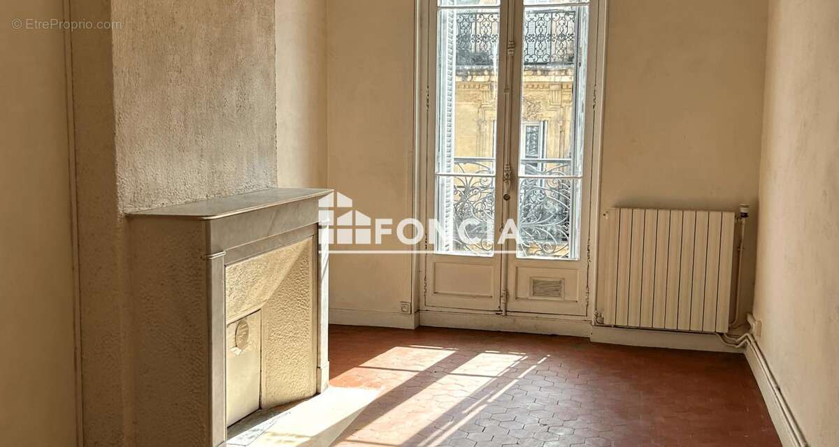 Appartement à MARSEILLE-2E