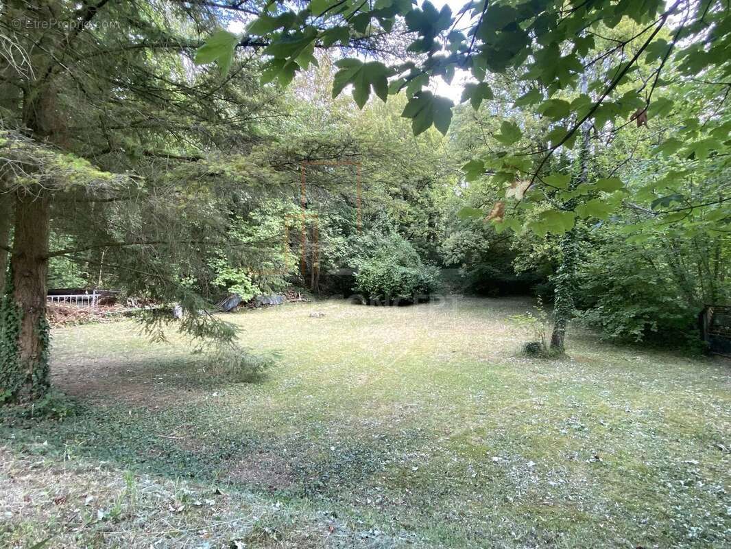 Terrain de loisirs avec chalet – Un véritable havre de paix - photo 2