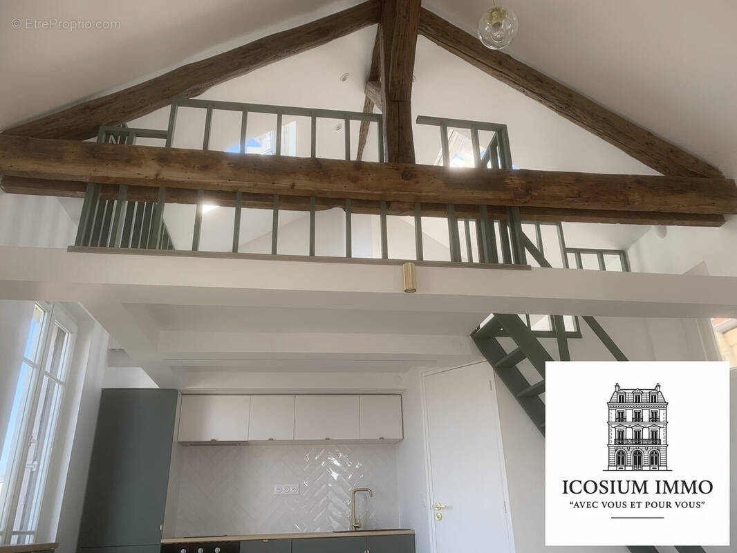 Appartement à CHARENTON-LE-PONT