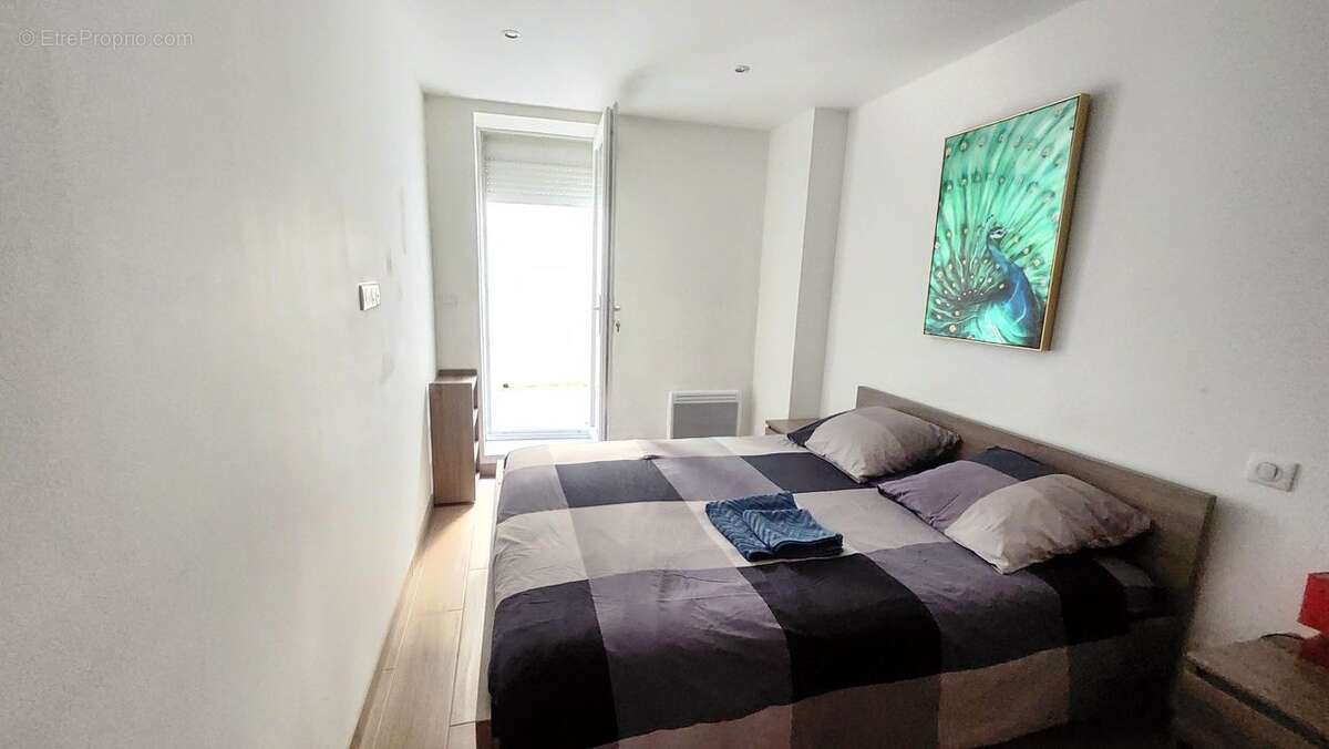 LA CIOTAT - APPARTEMENT T3 - traversant - proche commes et - Appartement à LA CIOTAT