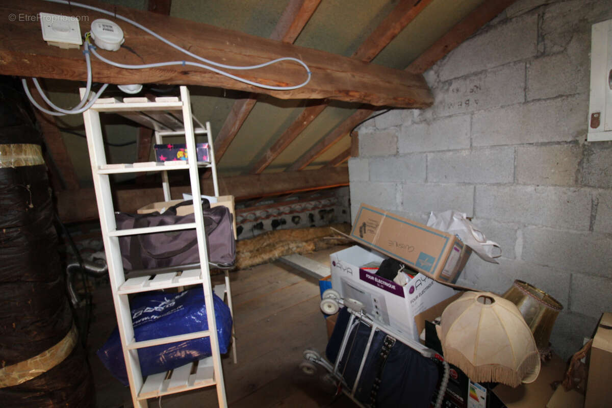 Maison à SAINT-JULIEN-DE-CASSAGNAS