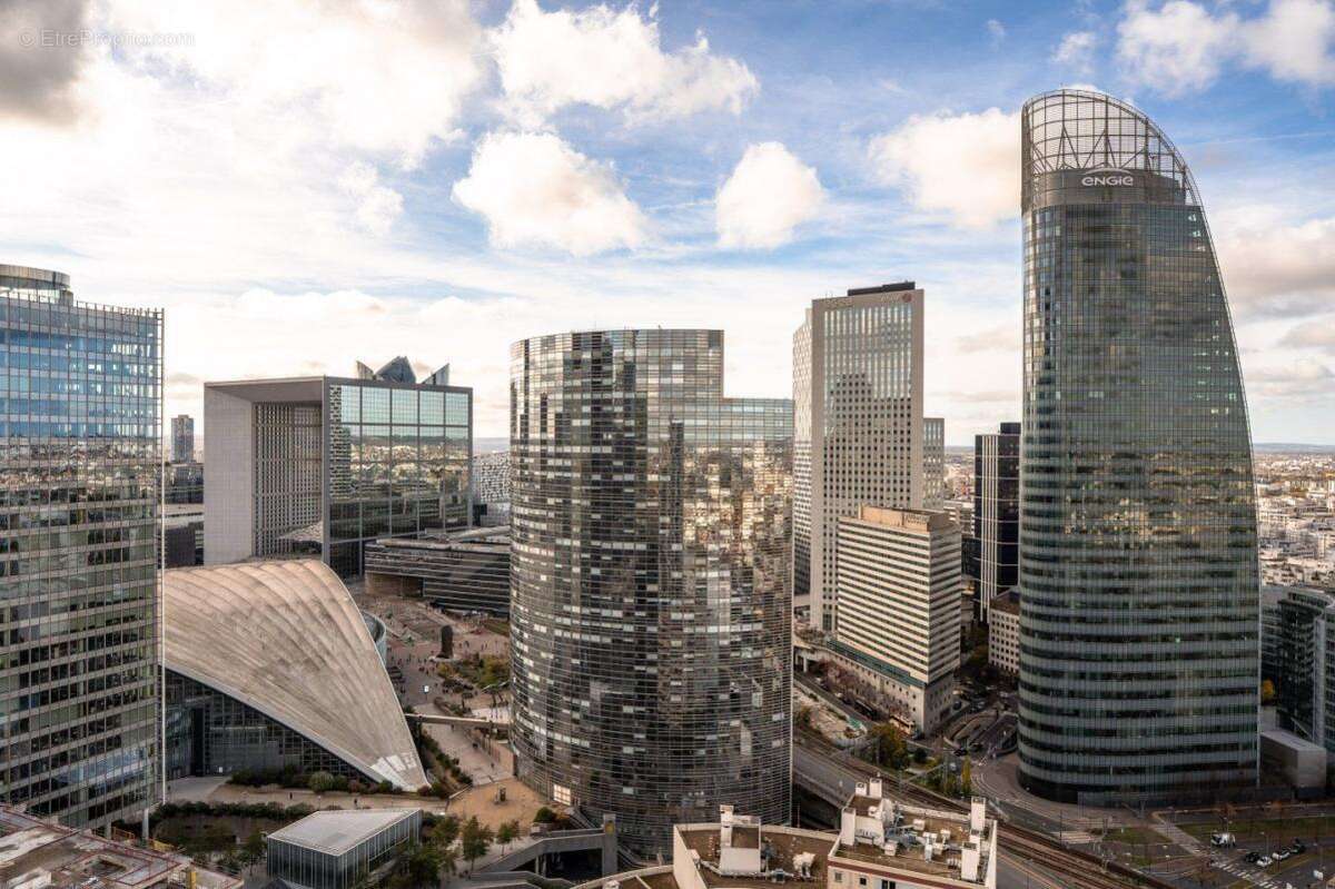 Appartement à COURBEVOIE