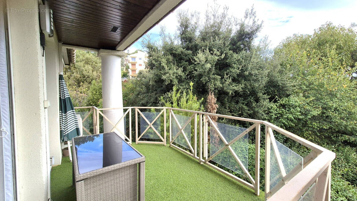 Appartement à MANDELIEU-LA-NAPOULE