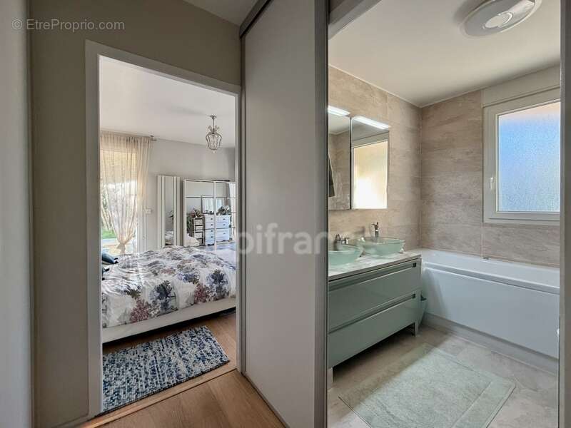 Appartement à DIVONNE-LES-BAINS