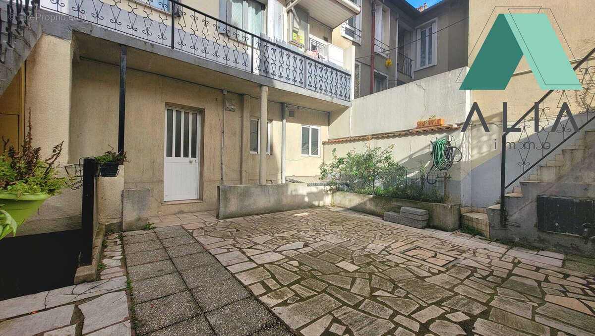 Appartement à AUBERVILLIERS