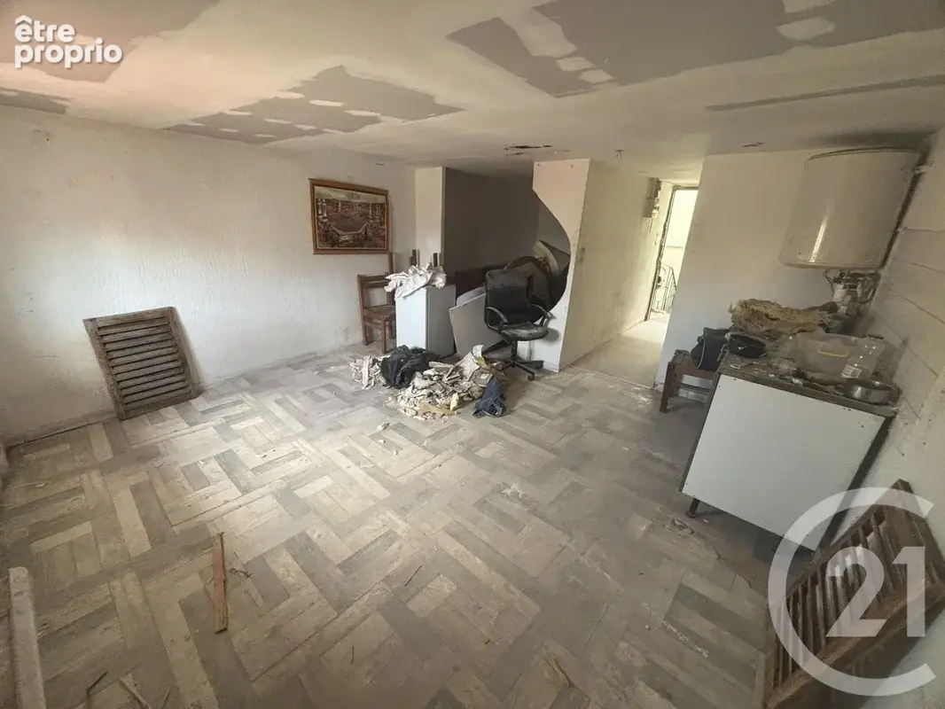 Appartement 1 pièce 28 m² à vendre à Toulon (83000) - photo 2
