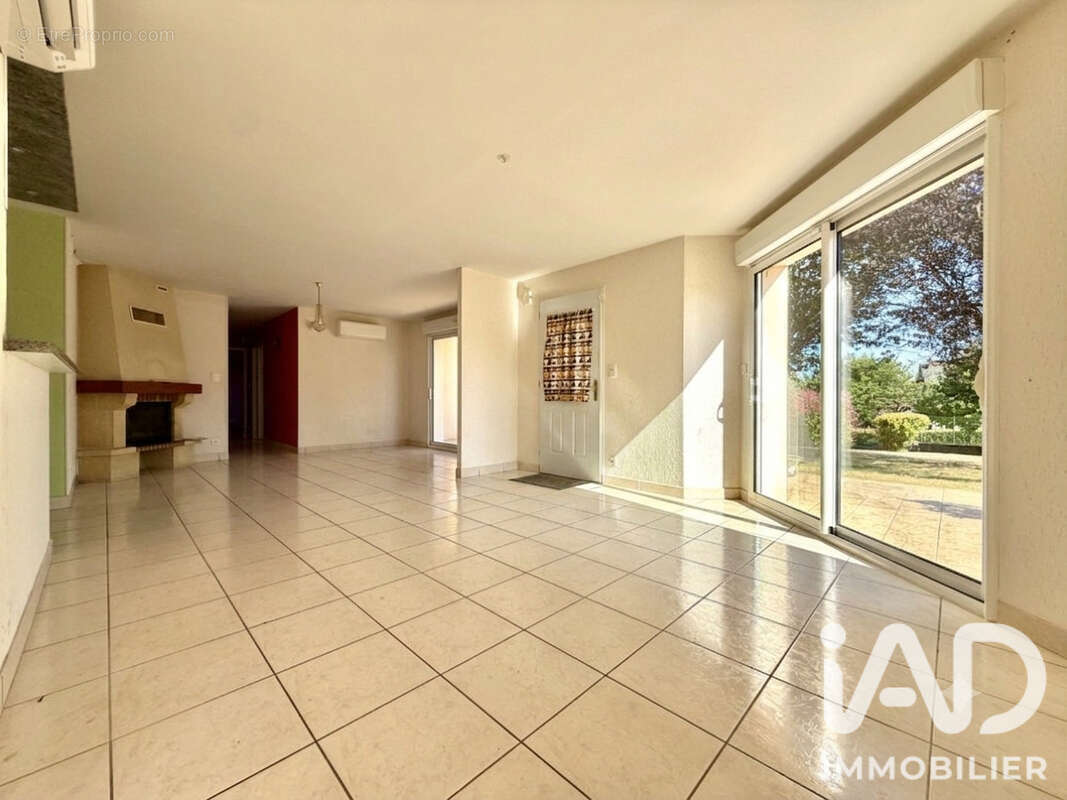 Maison 104 m² à Naucelle  - photo 9