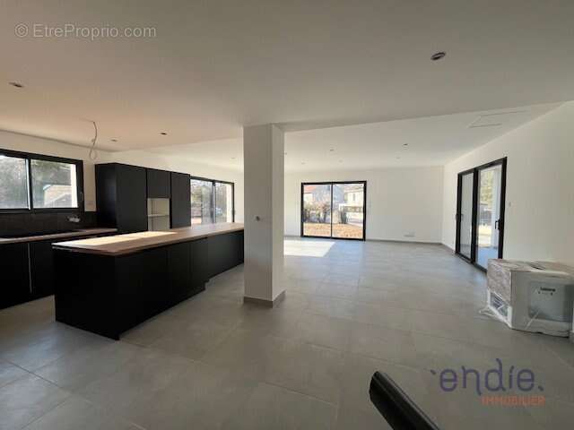 Maison à PONCEY-LES-ATHEE